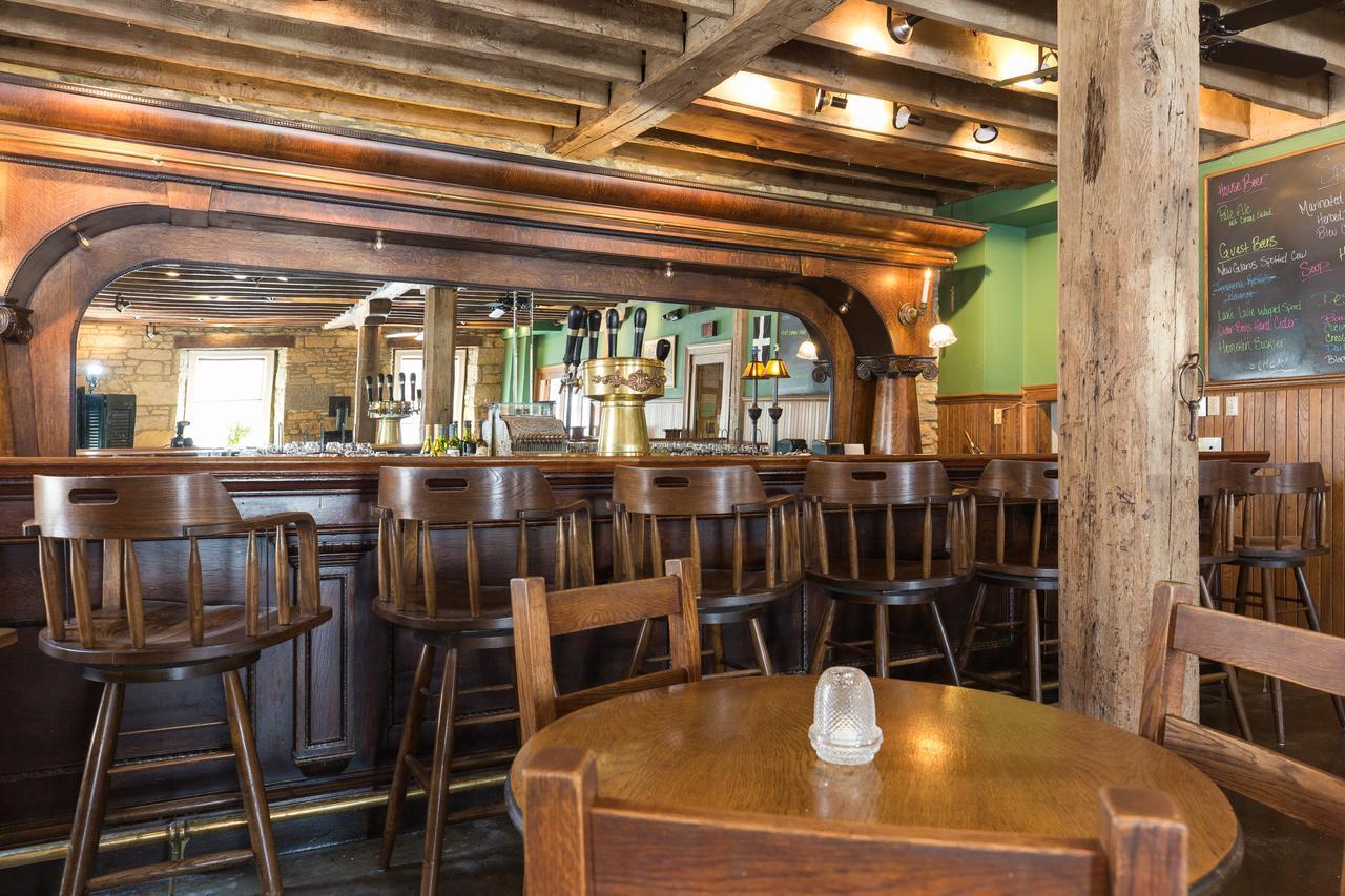 Commerce Street Brewery Hotel Mineral Point Dış mekan fotoğraf